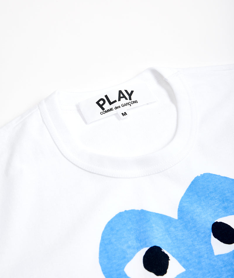 CDG Play: Blue heart T-Shirt "White"